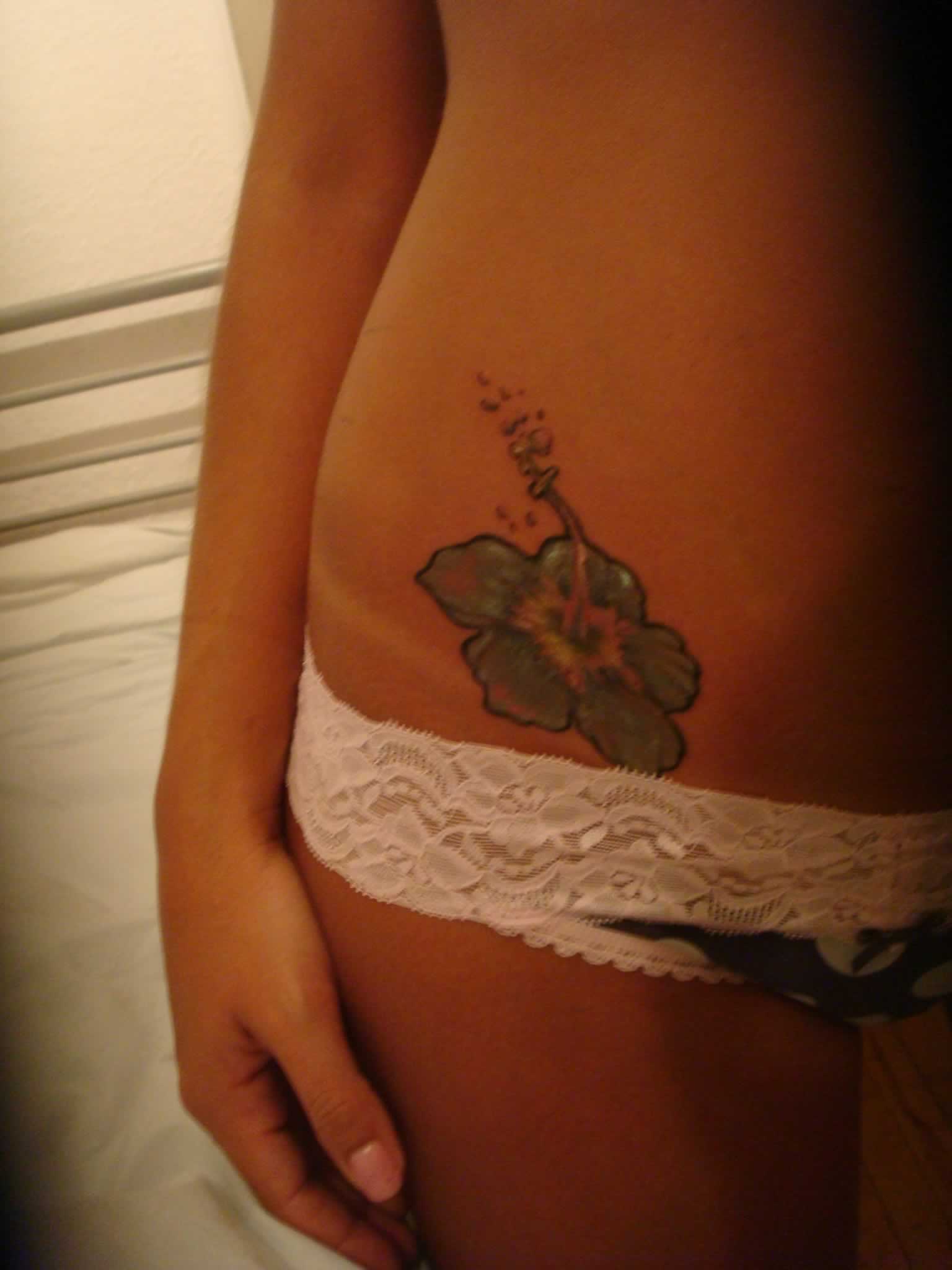 Me encanta que me soben mi cuerpo, me pasen la lengua por mis tetas, por mi barriga y acaben en mi coñito. Busco que un hombre recorra mi cuerpo Busco que un hombre recorra mi cuerpo