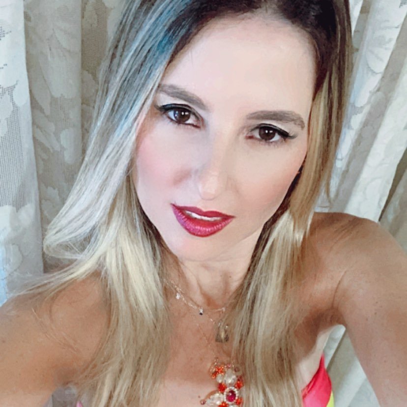 Me llamo Serezade y busco algo esperádico