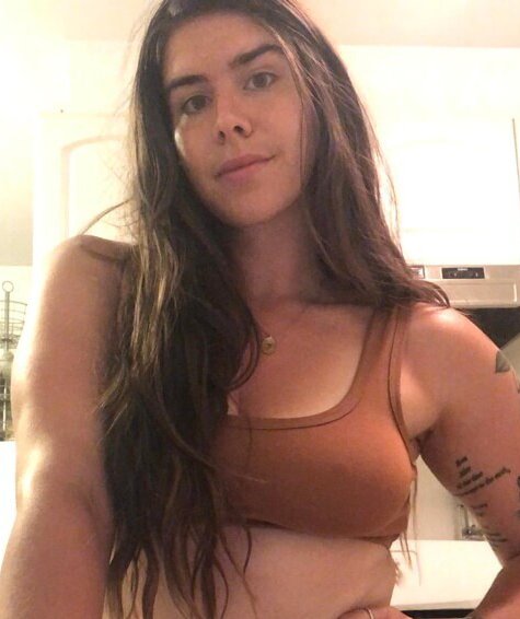 Soy una valenciana muy extrovertida y estoy prometida