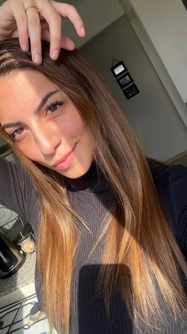 Si te gustan mis fotos me puede llamar.