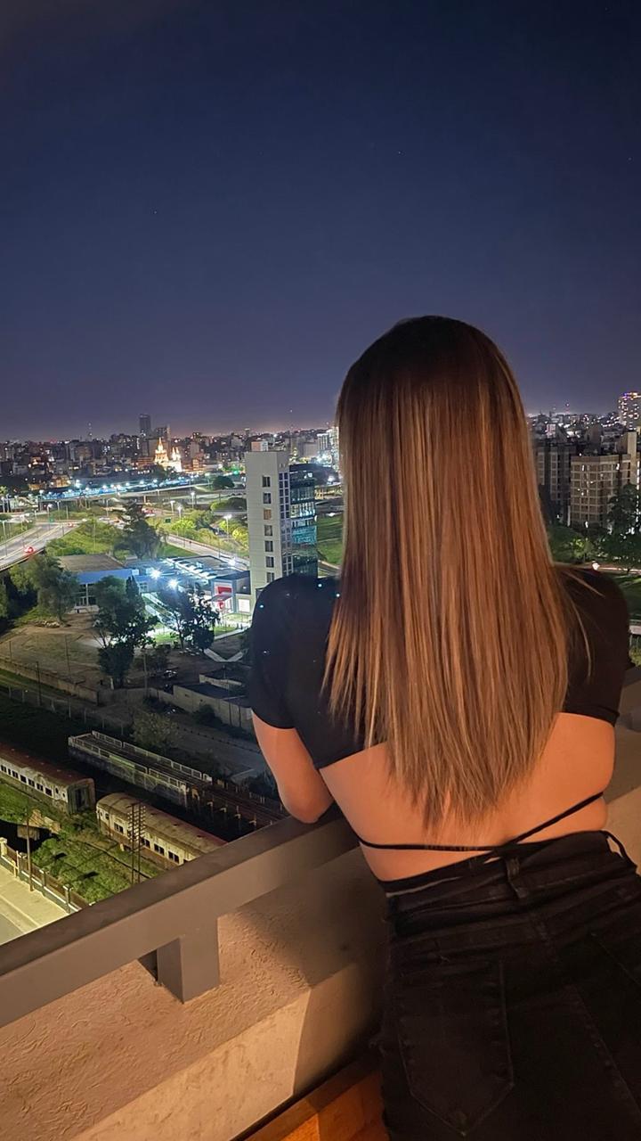 Si te gustan mis fotos me puede llamar.