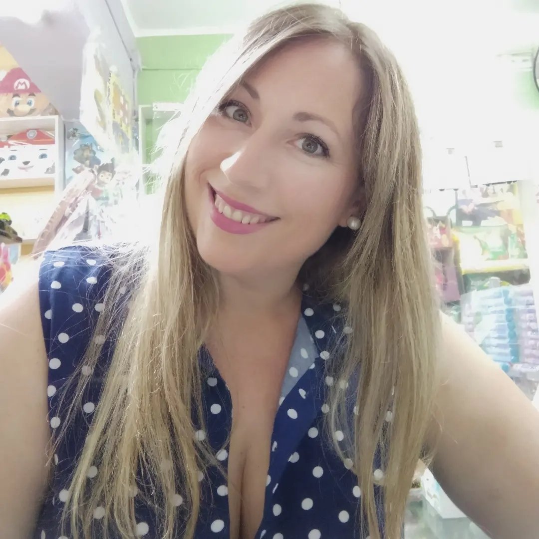 Rubia con ganas de disfrutar, soltera , ardiente y con muchas ganas de follar. Quiero jugar con mucho vicio, tengo ganas de estar con vicio. Quiero jugar contigo, me gusta mucho jugar y quiero mucho vicio....