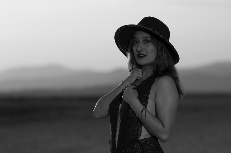 LA SESIÓN DE FOTOS QUE VES, HA TERMINADO CON UN FINAL FELIZ, ME PONE LO NUEVO.