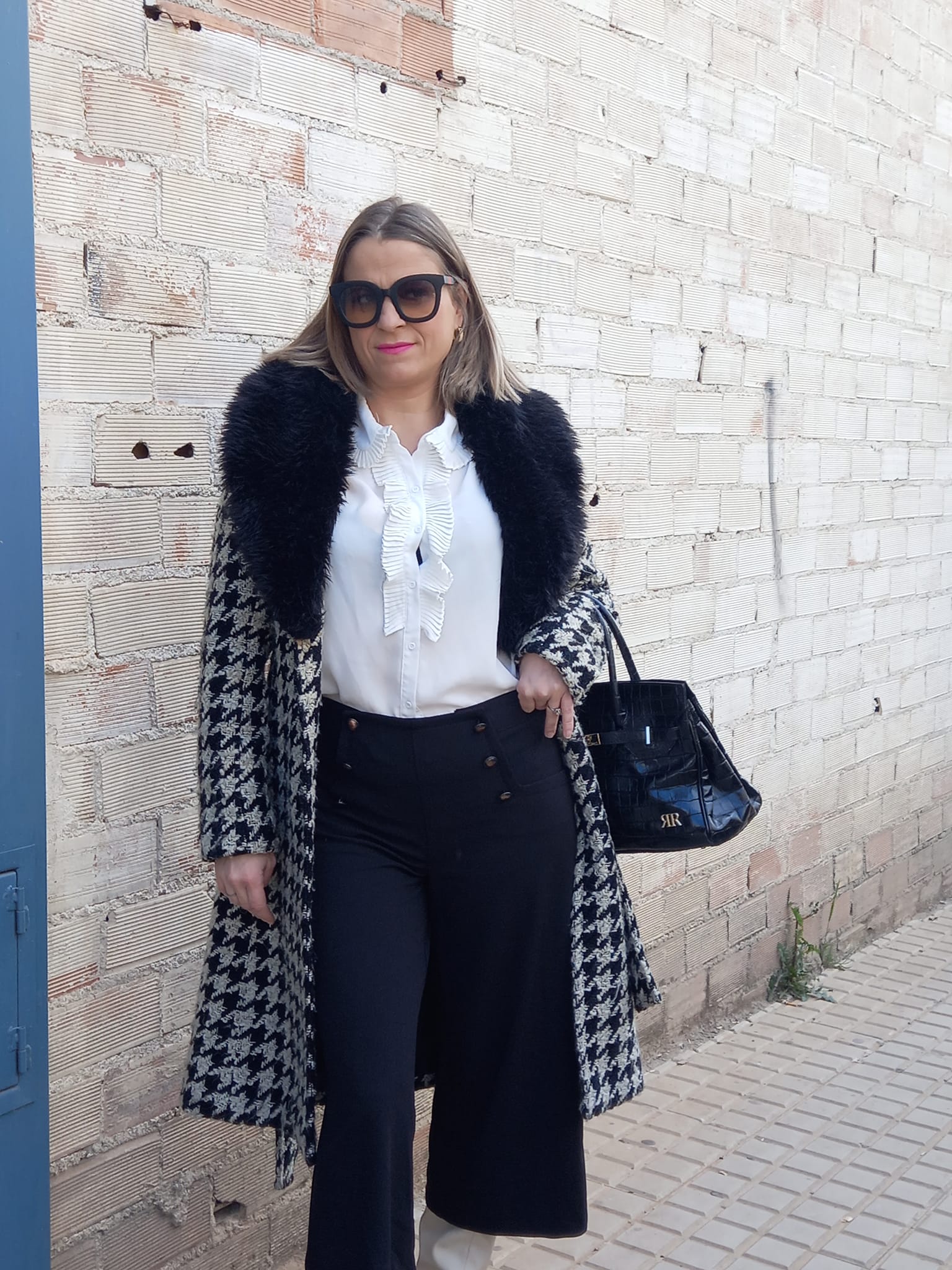 SI TE GUSTA LO QUE VEZ, ME PUEDES LLAMAR.