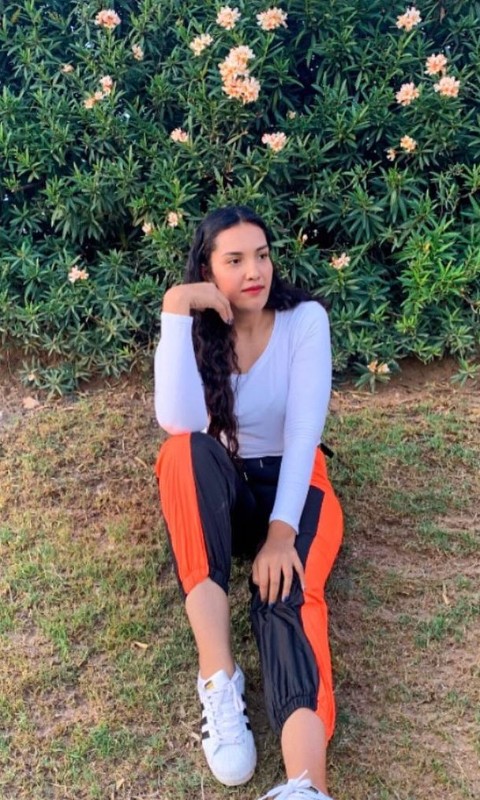 Si sabes conversar y escuchar, seguro que conectamos.