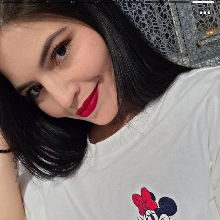 Trato facil, pero selectiva. Si vienes con buena vibra, hablamos por telefono. Chica busca chicos para una llamada con chispa, sin rollos raros y con buena vibra. Hazme una llamada y dime que te apetece. Si hay feeling, repetimos.