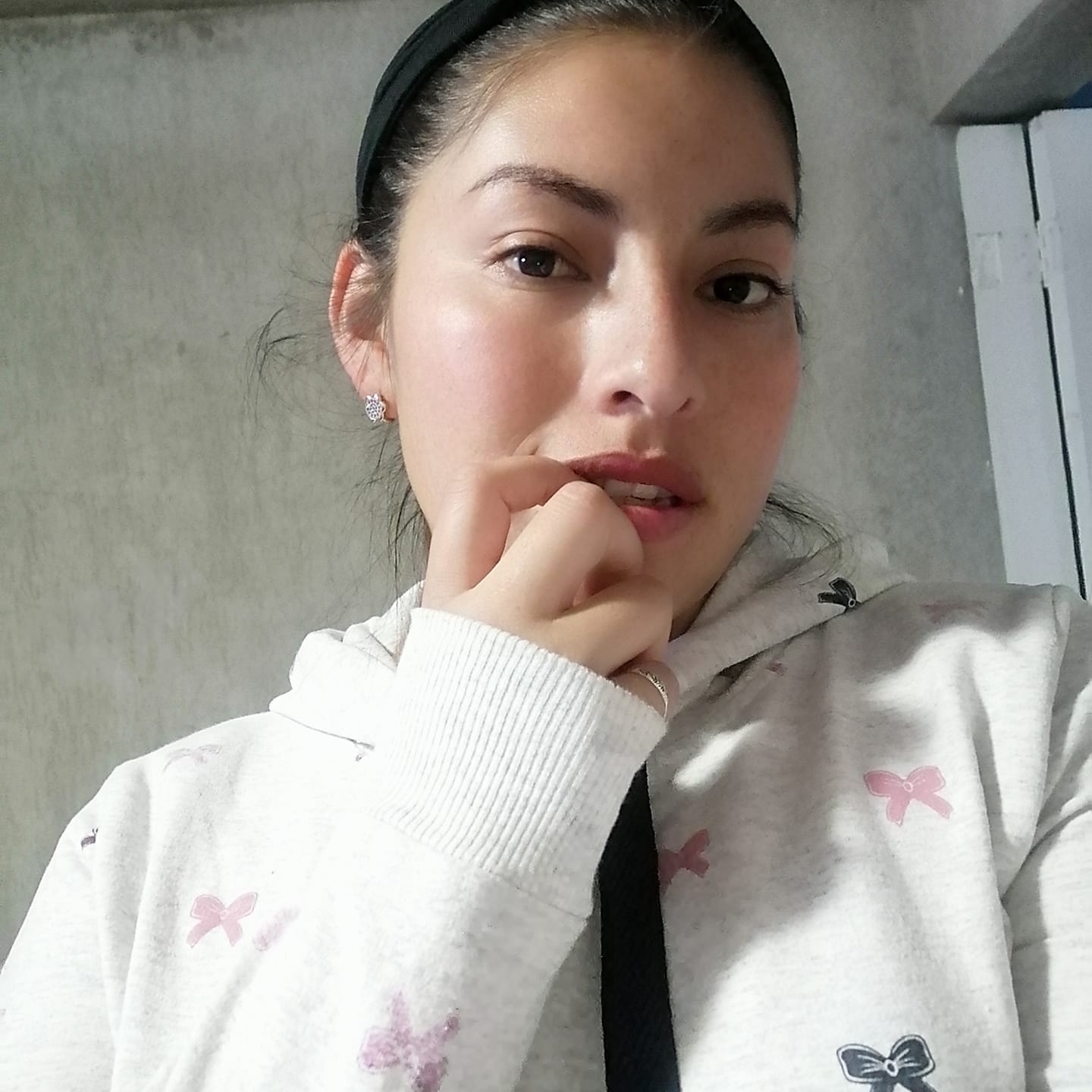 Morbosa y con muchas ganas de disfrutar, deseo comerte enterito. Me gusta mucho follar por teléfono, quiero que nos demos placer. Me gusta mucho jugar por teléfono, quiero ser tu diablesa.