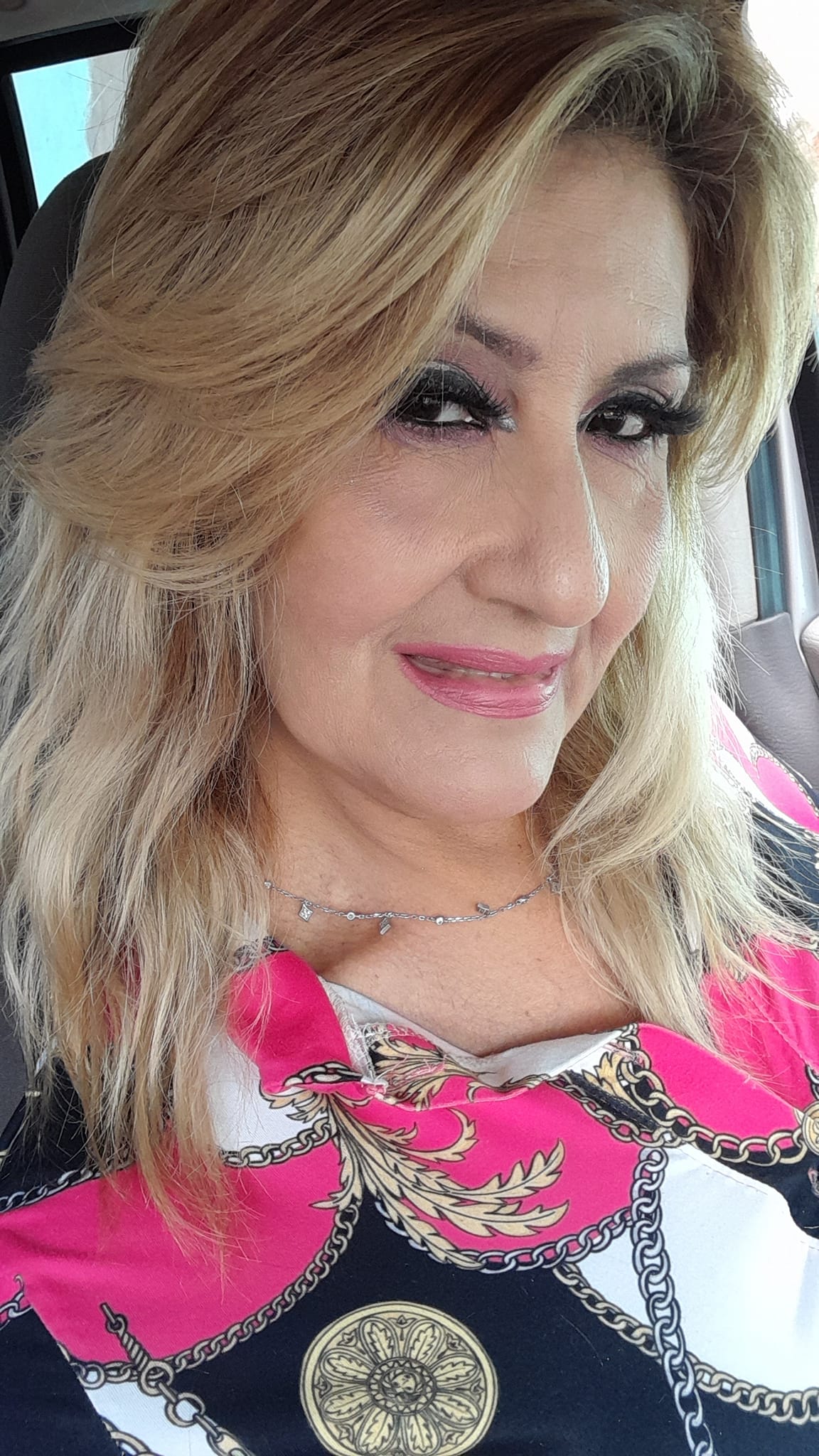 Caliente, viciosa y atrevida, busco amante complaciente.