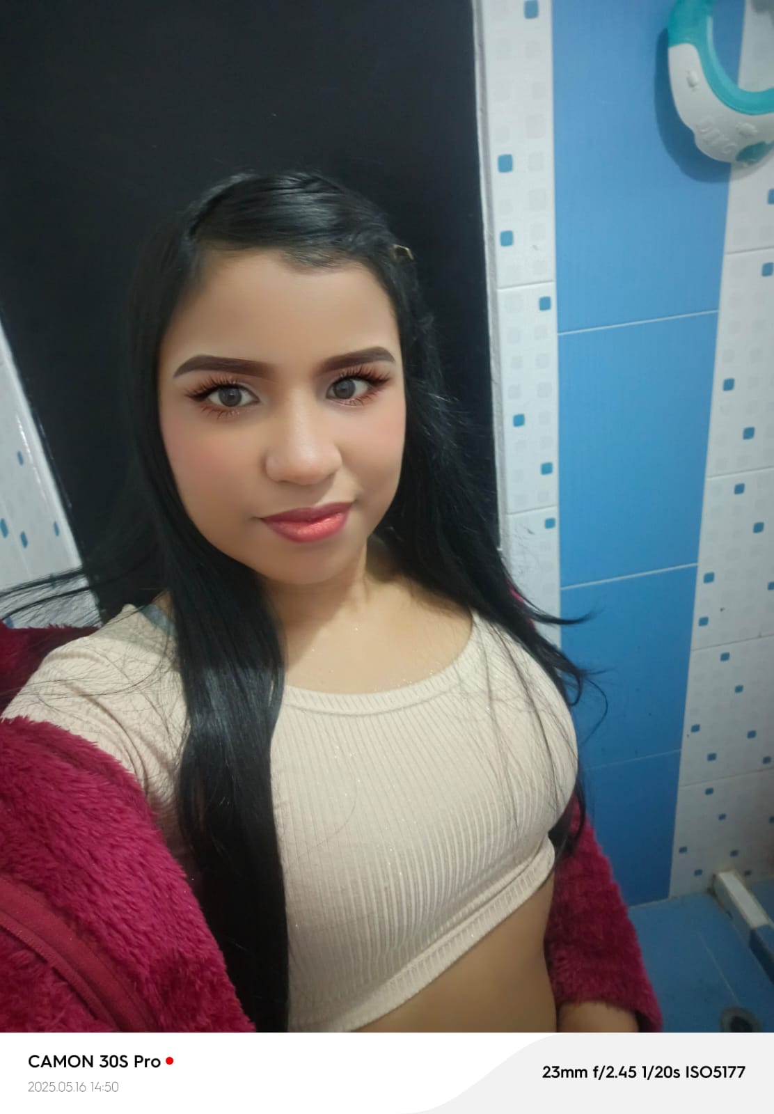 Si te quieres divertir un rato, me puede llamar y nos divertimos juntos.