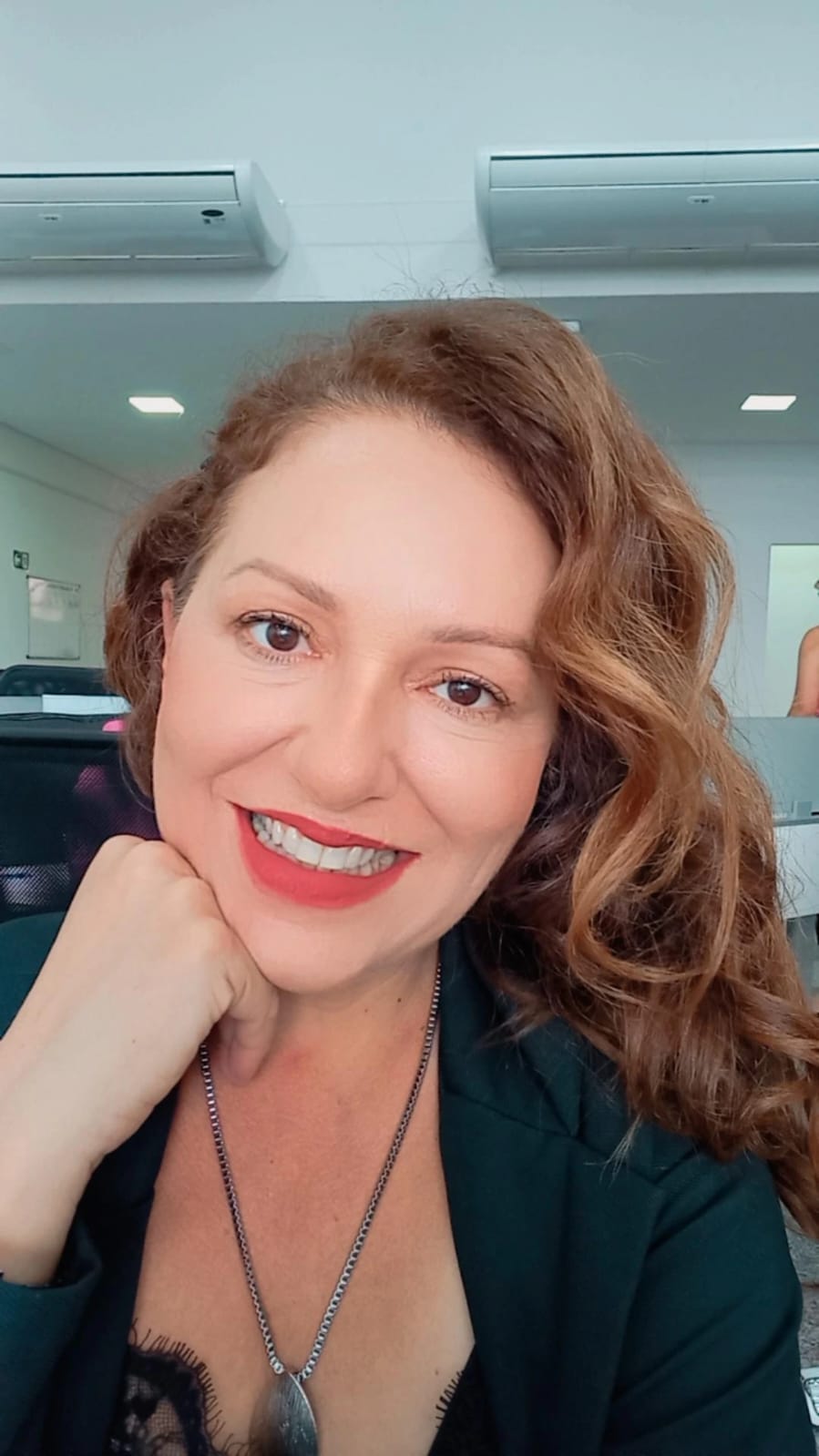 No quiero nada del otro mundo, solo pasarlo bien y conocer gente que me aporte cosas positivas No busco nada mas que una amistad con el tiempo ya se verá Soy una chica con novio que lo único que quiero es pasarlo bien y conocer gente que me aporte cosas positivas