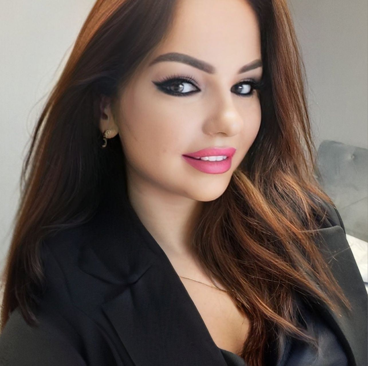 Estoy casada, busco algo fuera de mi matrimonio. Busco un hombre que le ponga cachondo una mujer casada. Busco sexo fuera de mi matrimonio aburrido.